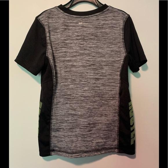 Little Boy’s Xersion Quick-Dri Shirt Sz XS 6/7 - Picture 2 of 6